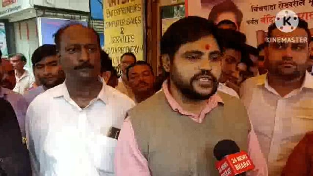 चिंचपड़ा कल्याण रोड बनाने के लिए महेश गायकवाड़ के कर कमल से उद्घाटन हुआ