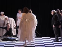 Théâtre : 2 extraits