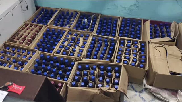 बांका पुलिस ने 149 लीटर विदेशी शराब किया बरामद; तस्कर भागने में रहा सफल