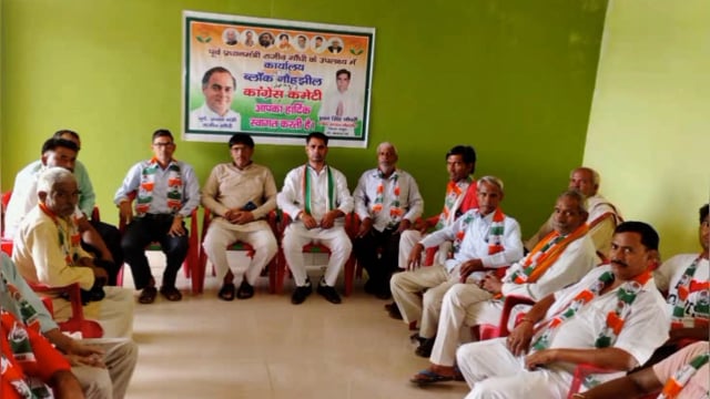 पूर्व प्रधानमंत्री स्वर्गीय राजीव गांधी जी की 80वीं जयंती मनाई गई ब्लॉक कांग्रेस कमेटी कार्यालय नोहझील पर