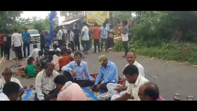 माननीय सर्वोच्च न्यायालय के निर्णय के खिलाफ भारत बंद का प्रखंड क्षेत्र में मिला-जुला रहा असर