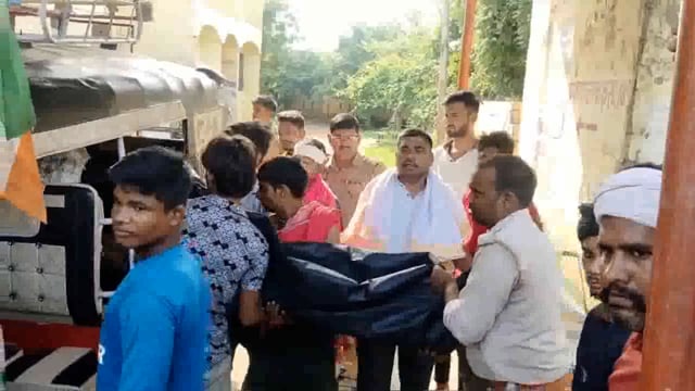 थाना गोवर्धन के गांव जतीपुरा में युवक की हुई हत्या मौके पर पहुंची पुलिस शव भेजा पोस्टमार्टम को मामले की जांच में लगी