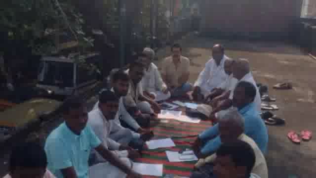 श्री उपेन्द्र कुमार अध्यक्ष राजद थरथरी जी के अध्यक्षता में बैठक आयोजित की गई जिसमें श्री संतोष कुमार पाण्डेय - प्रभारी ए