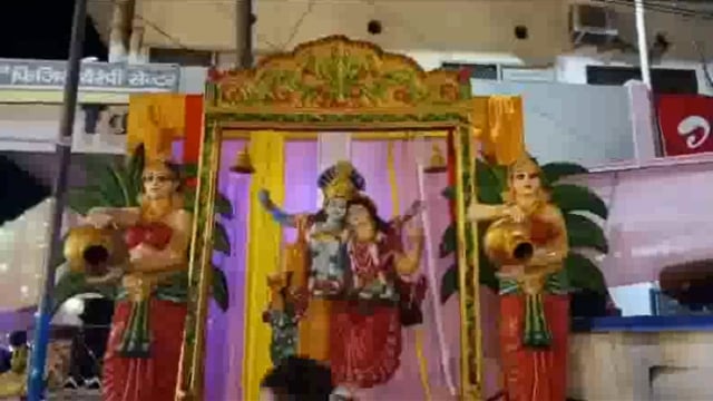श्री कृष्ण जन्माष्टमी पर दुल्हन की तरह सजी मथुरा नगरी