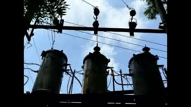 मोरतळवाडी येथील लाईट सुरळीत करा,गावकऱ्यांचे महावितरणला निवेदन