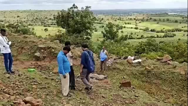 मल्लापूर येथील बेपत्ता झालेल्या व्यक्तीचा सात दिवसानंतर जंगलात आढळला सडलेल्या अवस्थेत मृतदेह