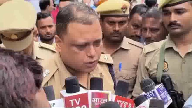 सुल्तानपुर में सर्राफा व्यवसाई से हुई लूट एसपी सोमेन वर्मा ने दी जानकारी