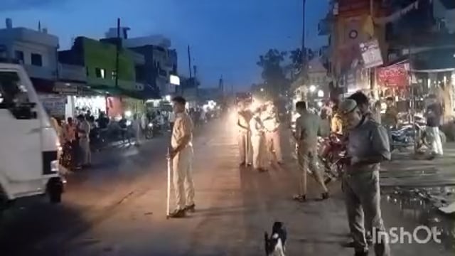 प्रभारी निरीक्षक इटियाथोक के नेतृत्व में इटियाथोक मुख्य चौराहे पर वाहनों का सघन चेकिंग अभियान चलाया गया