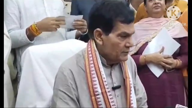 आगरा पहुंचे नगर विकास एवं ऊर्जा मंत्री एके शर्मा