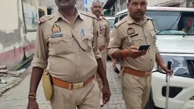 सुखदेव नगर में लगाई गई मीट की दुकानों पर सील के बाद खुलने पर निगम निगम ने की फिर करवाई