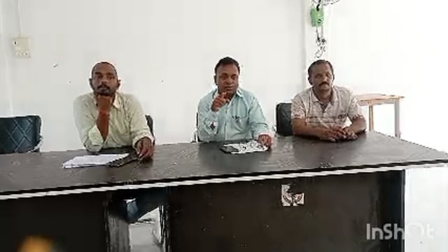 बैठक में एडीओ पंचायत ने सफाई कर्मियों के  कसे पेंच , शिव मंदिरों के आसपास साफ सफाई व्यवस्था हो सुदृढ़