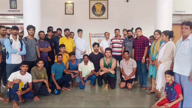 राष्ट्रीय खेल दिवस पर खेल भवन में खिलाड़ियों को किया प्रोत्साहित