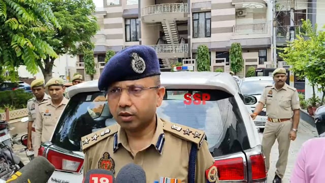 मथुरा में सराफ के घर फर्जी ईडी की टीम पहुंची शक होने पर भागे एसएसपी पहुंचे मौके पर लगे जांच में