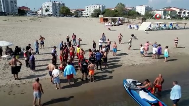  Denizde boğuldu, dakikalarca kalp masajı yapıldı ama kurtarılmadı