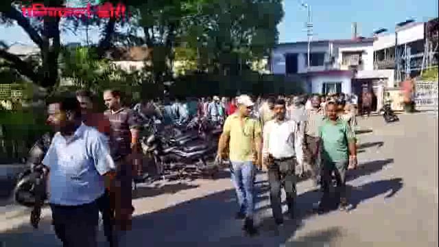तीसरे दिन भी धरने पर बैठे बजाज चीनी मिल के मजदूर