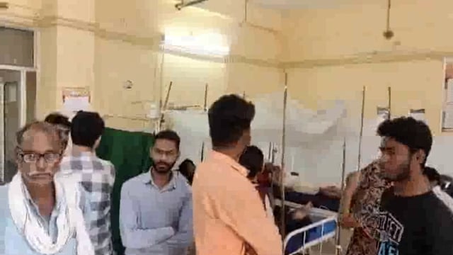 मामूली बात को लेकर दो पक्षों में झगड़ा जमकर चढ़ी लाठी डंडे व फरसा झगड़े में तीन गंभीर घायल