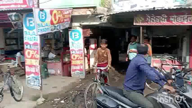 इटियाथोक मुख्य चौराहे पर भरा गंदा पानी, कूडे कचरे का लगा अंबार आने-जाने में लोगों को हो रही भारी दिक्कतें, 