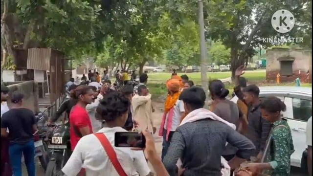 सावन माह में ताजमहल पर गंगाजल चढ़ाने का मामला