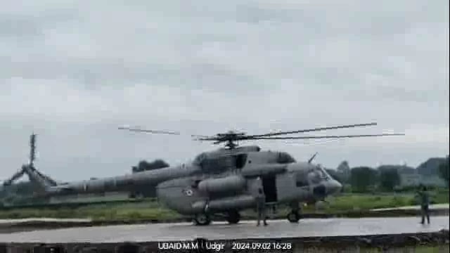 राष्ट्रपती द्रौपदी मुर्मू यांच्या दौऱ्या निमित्त इंडियन एअरफोर्सच्या जवानांनी केली हेलिकॉप्टरद्वारे हेलिपॅडची चाचणी