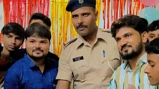 एम.के कोचिंग सेंटर पलनियॉ में शिक्षक दिवस समारोह 