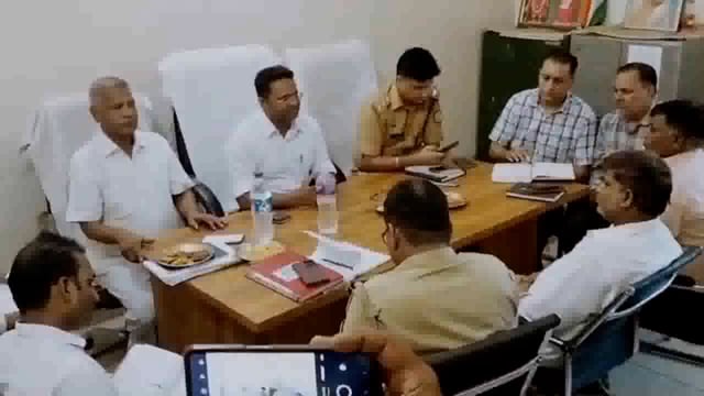 बलदेव छठ पर्व की व्यवस्थाएं बेहतर करने के लिए हुई बैठक एसडीम ने अधीनस्थों को दिए दिशा निर्देश