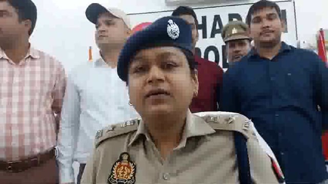 Bhadohi Jile Mein police ko Mili Badi safalta Chori ke 121 mobile multimedia mobile jinki kimat lagbhag 25 Lakh se Adhik S P Ne mobile swamiyon ko unke supurd Kiya