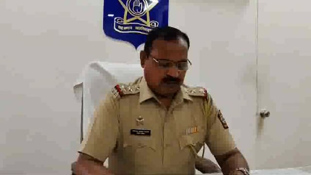 विटा परिसरात रात्रीचे ड्रोन फिरत असल्याने नागरिकांमध्ये विविध चर्चा नागरिकांनी एक ड्रोन पकडून केला पोलिसांच्या स्वाधीन