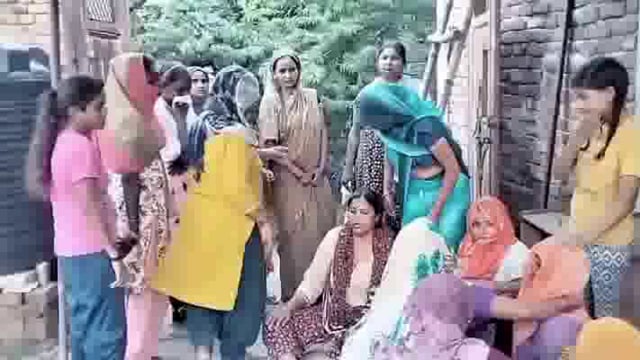 थाना जमुना पार के चिरंजी नगला में गृह कलेश के चलते युवक ने लगाई फांसी हुई मौत