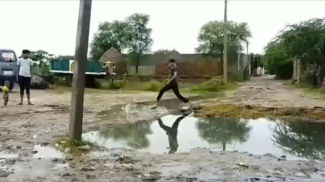 सुरीर के गांव डढीसरा में  परिक्रमा मार्ग में निकलना हो रहा है दूभर शिकायतों के बाद भी नहीं हो रही कोई सुनवाई