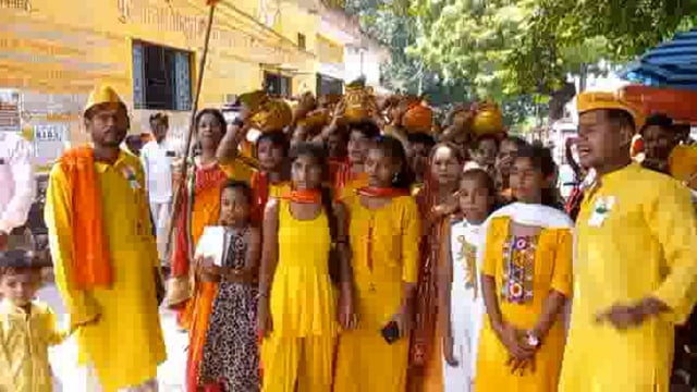 जलालाबाद में गणेश चतुर्थी पर गणपत बप्पा पूजा पंडाल के तत्व धान में धूमधाम के साथ निकाली गई कलश यात्रा