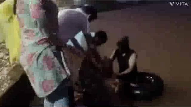 कोल्हापूर मध्ये घरगुती दिड दिवसाचे श्रीगणेशा चे विसर्जन पंचगंगा नदीत वाहत्या पाण्यात श्रीगणेशा ला  भावपूर्ण निरोप देण्यात आला.