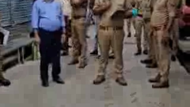 Fatehpur Gangster Shaikh Ejaz ki 5 karod ki Sampat Hui japt Sadar Kotwali Panni Mohalle ki Sampat ki Gai seal Jila prashasan ki badi karyvahi macha hadkump