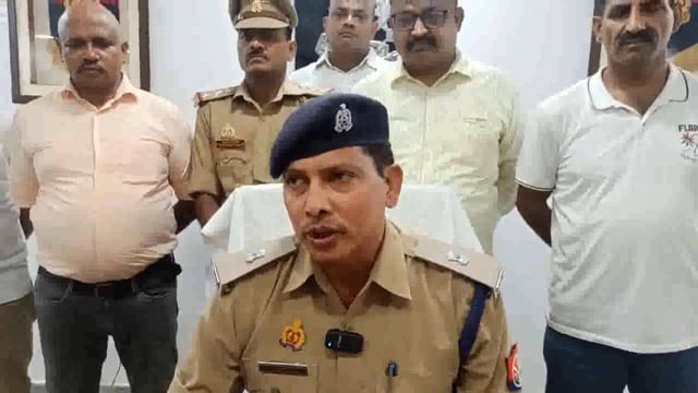 बलरामपुर: महराजगंज तराई थाना क्षेत्र में हुई चोरी का पुलिस ने किया खुलासा चार गिरफ्तार सुनें क्या कहते हैं एसपी।