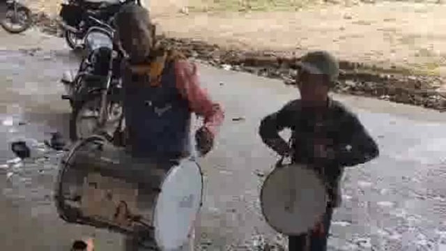 कोंच,ऐतिहासिक रामलीला:लंका विजय हनुमान मंदिर से लाई गई पताका