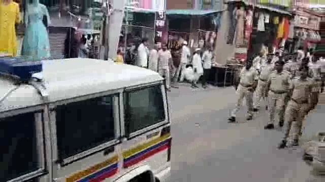 गणेश विसर्जनाच्या पार्श्वभूमीवर पोलिसांनी काढला रूट मार्च