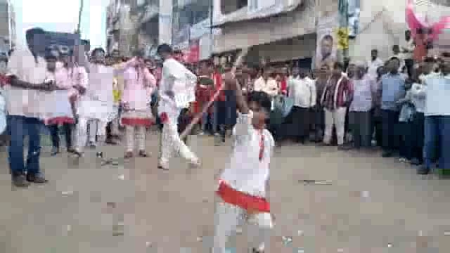 उदगीर शहरात बाप्पाच्या विसर्जनाच्या मिरवणुकीला सुरुवात