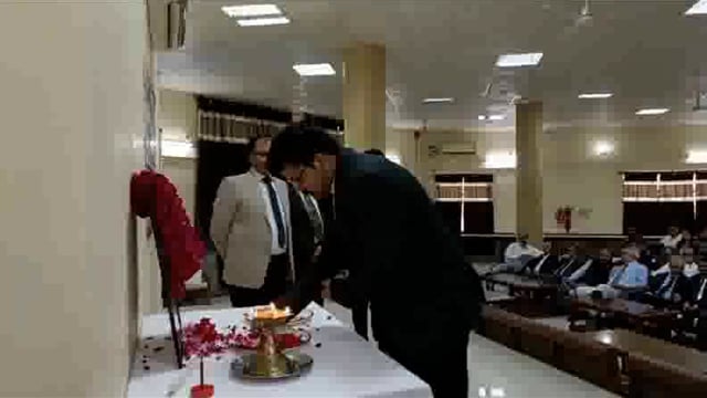 मथुरा न्यायालय परिसर में राष्ट्रीय लोक अदालत का आयोजन किया गया