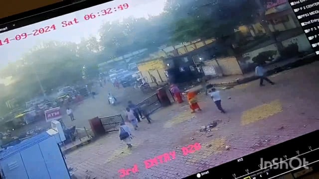 मथुरा जंक्शन से आठ माह का बच्चा हुआ चोरी मां ने कराई रिपोर्ट दर्ज पुलिस सीसीटीवी कैमरा खंगालने में जुटी 