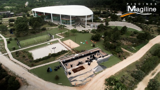 Teaser + interview — construction piscine Magiline au The Camp (Aix) 1 Vidéo