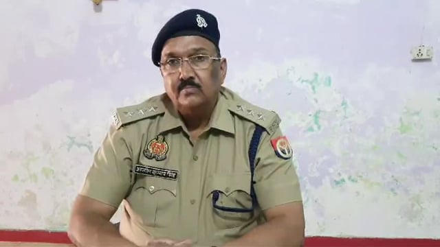आज स्वॉट/सर्विलांस टीम व थाना हथिगवां पुलिस द्वारा मुठभेड़ के दौरान चोरी, लूट, डकैती में वांछित 01 अभियुक्त गिरफ्तार ,