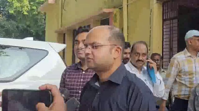 बलरामपुर के उतरौला व गैड़ास बुजुर्ग ब्लाक का जिलाधिकारी ने किया निरीक्षण सुनें क्या कुछ कहते हैं जिलाधिकारी।