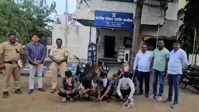 मोटारसायकल चोरांच्या ग्रामीण पोलिसांनी ठोकल्या बेड्या