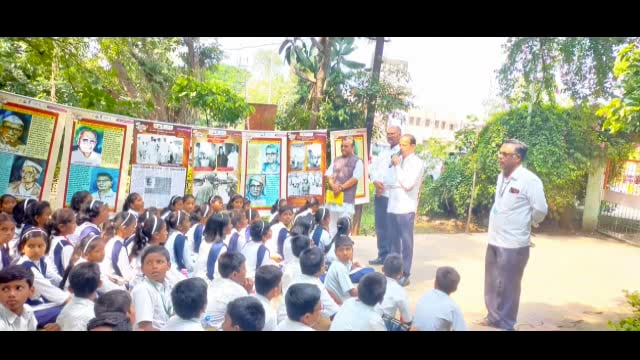 मराठवाडा विकास परिषदेच्या वतीने हुतात्मा स्मारक येथे भरवले प्रदर्शन