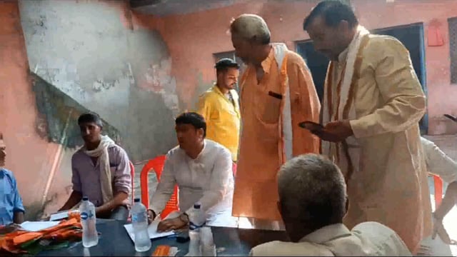 आयरा खेड़ा गांव में पहुंचे भाजपा जिला अध्यक्ष चलाया सदस्यता अभियान