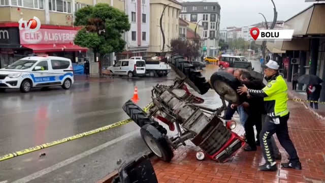 Feci Traktör Kazası Kamerada 1 Ölü 1 Yaralı