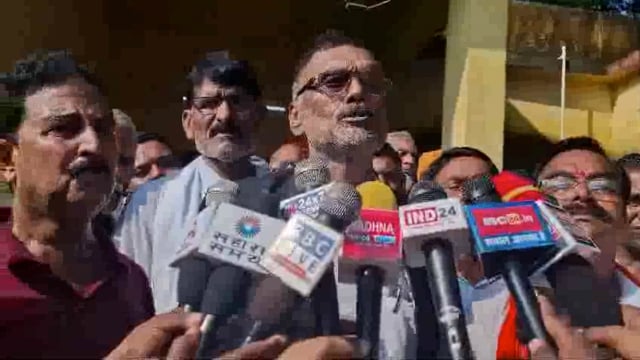 जिला की मांग को लेकर लोगों ने खोला मोर्चा, वाड्राफनगर में विशाल रैली। देखें पूरी खबर****