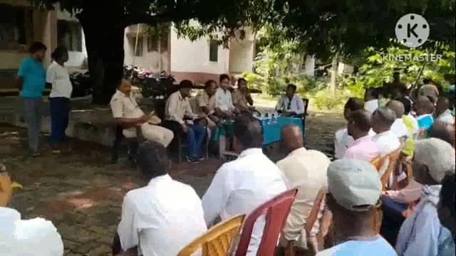 सिरदला थाना परिसर में दुर्गा पूजा संपन्न कराने को लेकर की गई शांति समिति की बैठक दुर्गा पूजा