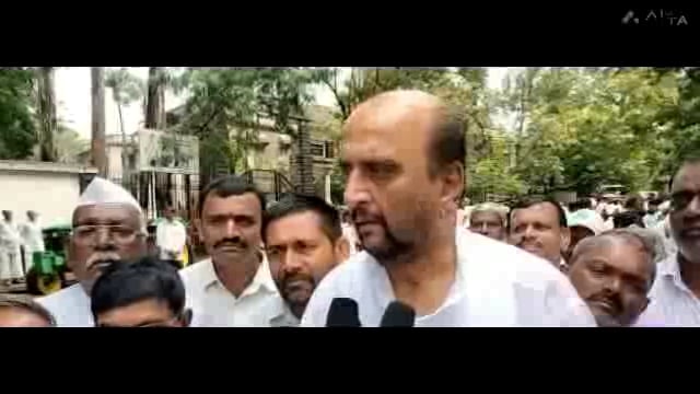 महाराष्ट्र राज्य इरिगेशन फेडरेशन कोल्हापूर यांच्यावतीने मोफत विजेचा लाभ मिळावा तसेच सर्वच कृषी पंपधारकांची मागील  विजेची थकबाकी निरंक करण्यासाठी आंदोलन.