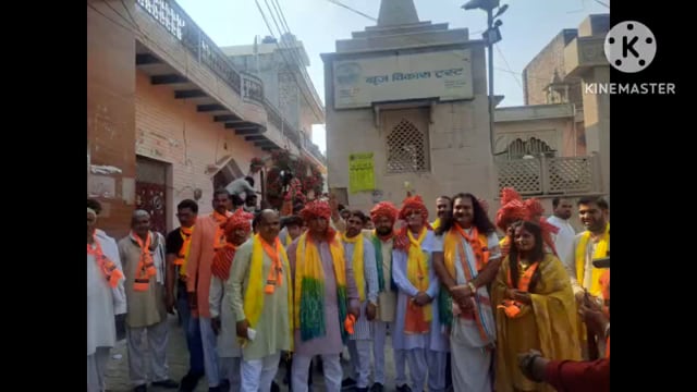 शेरगढ़ में ब्राह्मण समाज के नेतृत्व में निकाली भगवान श्री परशुराम जी की भव्य शोभायात्रा