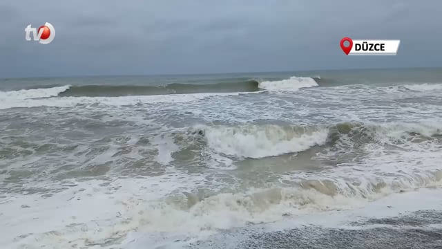 Karadeniz Hırçınlaştı Dalga Boyu 3 Metreyi Aştı